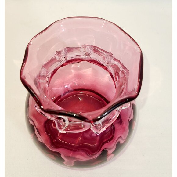 Vintage Pilgrim Glass Pink ornate vase - Picture 3 of 4